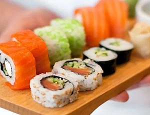 Die 10 besten Sushi- und Brötchenlieferungen in Moskau