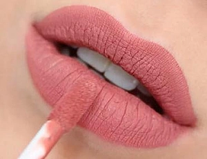 Die 10 besten matten Lippenstifte