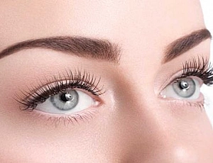 Die 10 besten Wimpernverlängerungsstudios in Moskau