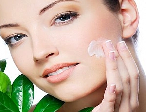 20 beste Produkte der belarussischen Kosmetik für das Gesicht