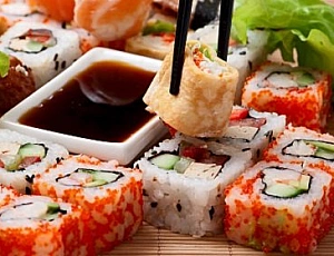 Die 10 besten Lieferdienste für Sushi und Brötchen in Tjumen