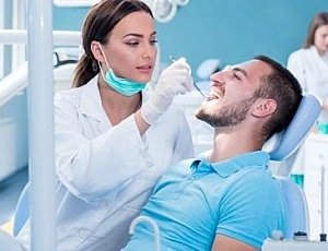 10 meilleurs dentistes à Omsk