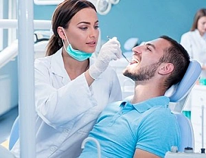 10 meilleurs dentistes à Kemerovo