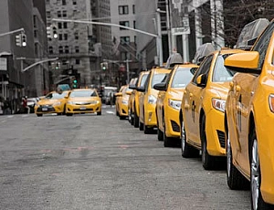 10 meilleures compagnies de taxi à Ekaterinbourg pour travailler comme chauffeur